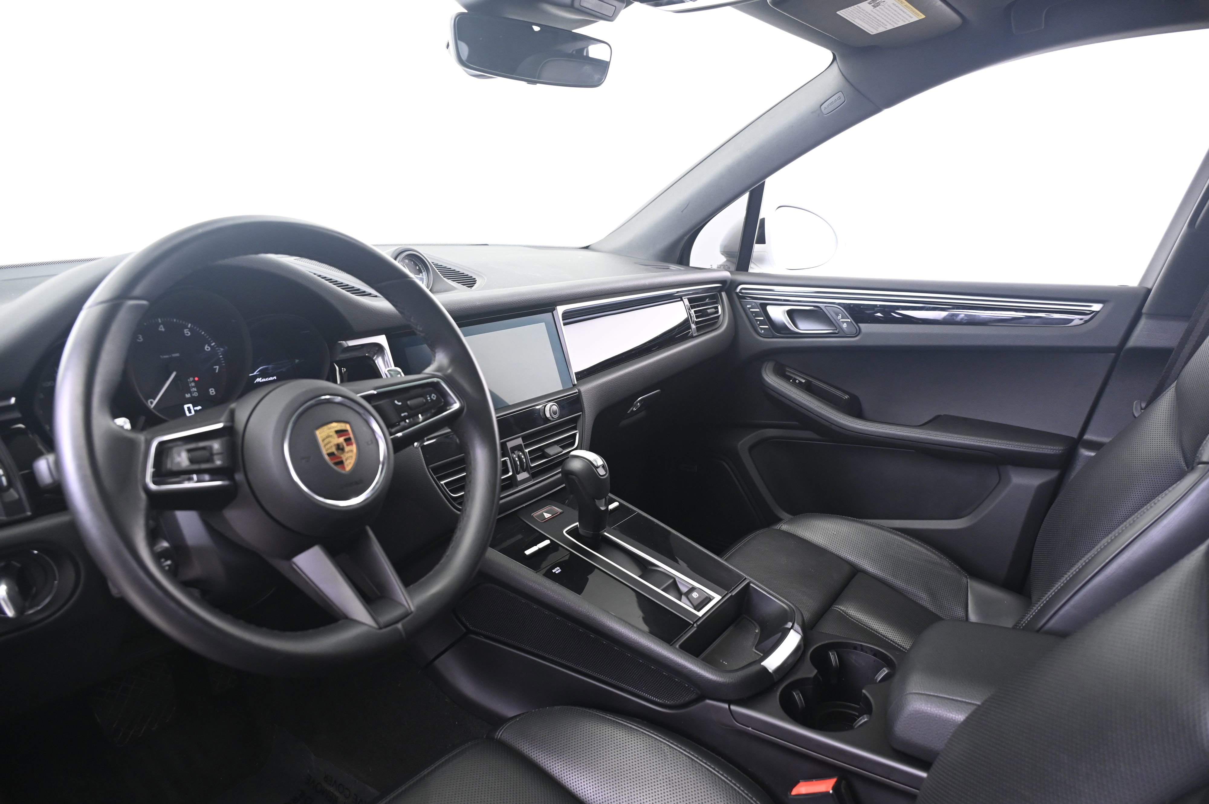 Certified 2022 Porsche Macan image 28