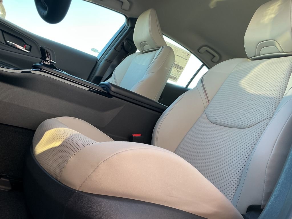 New 2026 Toyota Prius XLE image 10