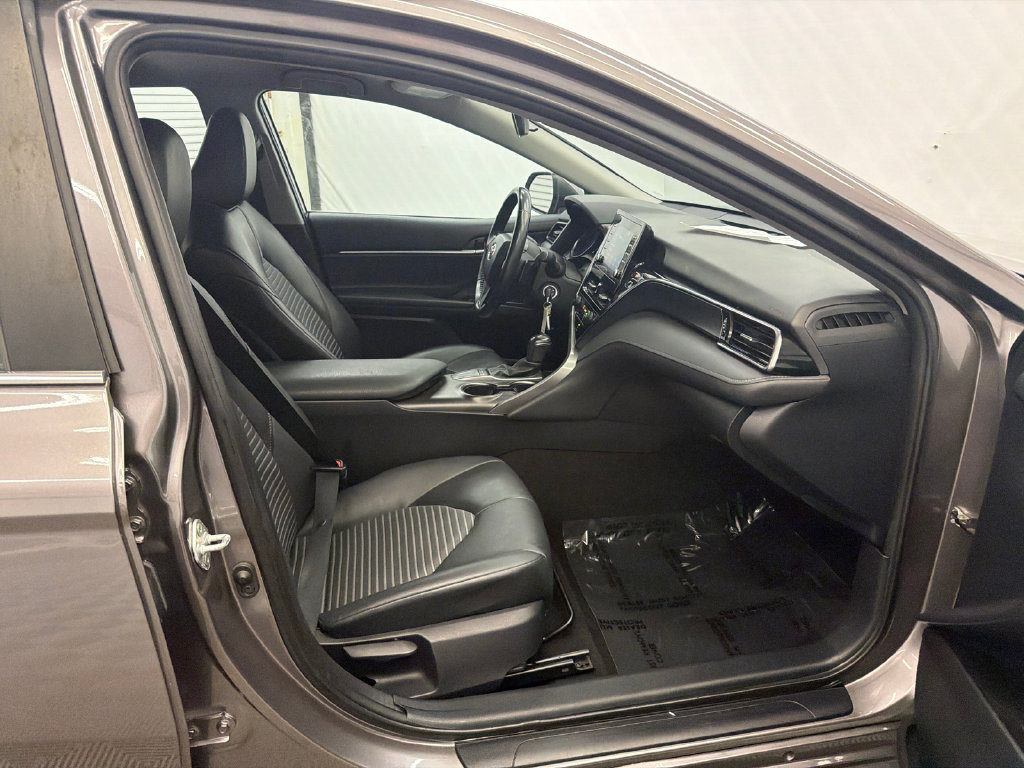 Used 2024 Toyota Camry SE FWD image 14