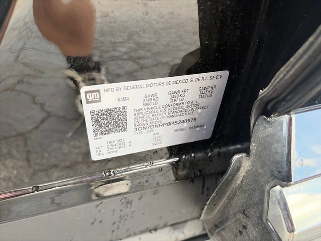 Used 2024 Chevrolet Equinox EV RS FWD image 28