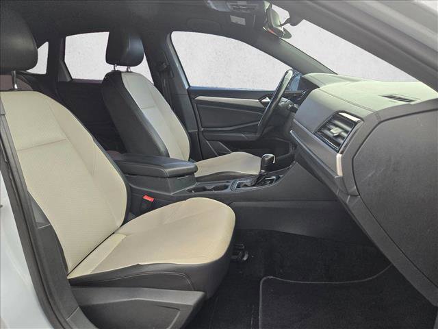Used 2019 Volkswagen Jetta R-Line w/ R-Line Cold Weather Package FWD image 18