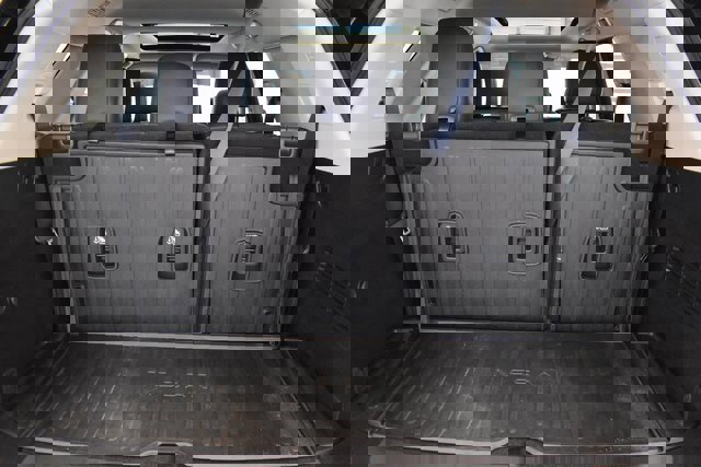 Used 2024 Nissan Pathfinder Platinum w/ Cargo Package image 19