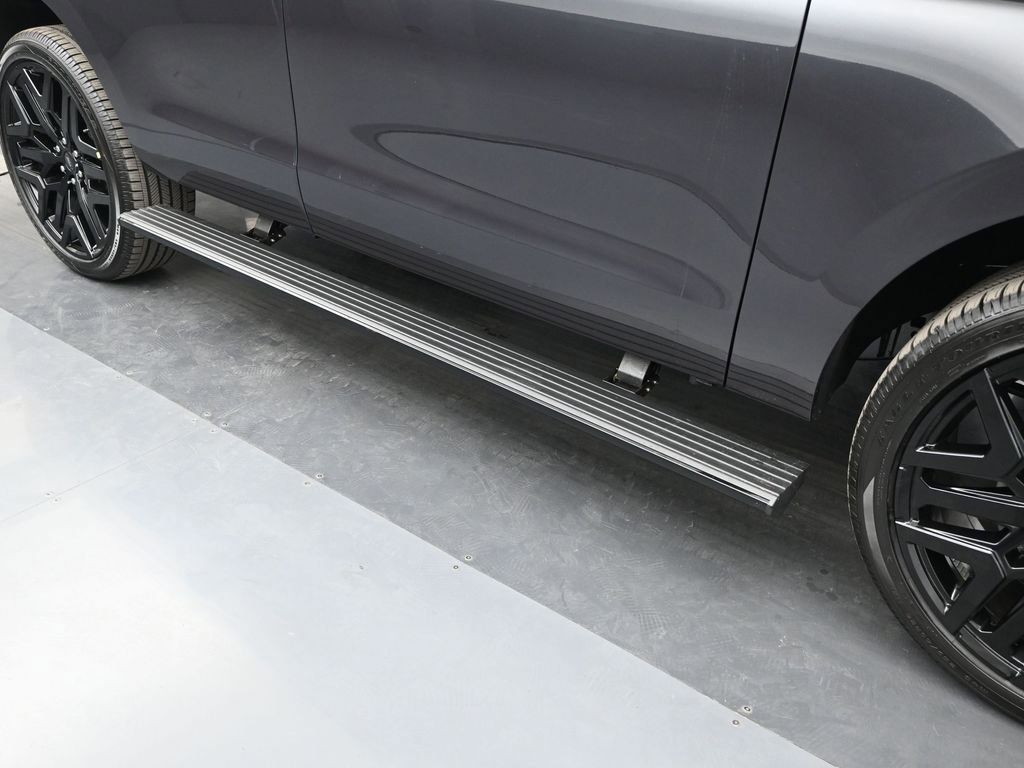 New 2026 Ford Expedition Platinum w/ Stealth Performance Package image 27