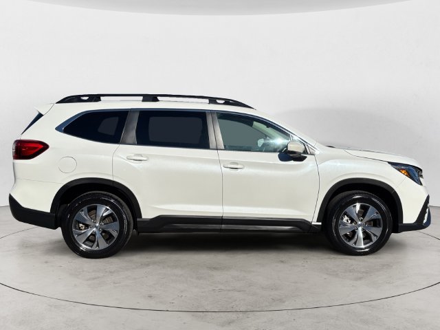 Certified 2025 Subaru Ascent Premium AWD/4WD image 4