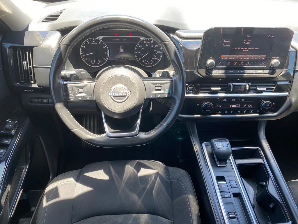 Used 2022 Nissan Pathfinder SV FWD image 12