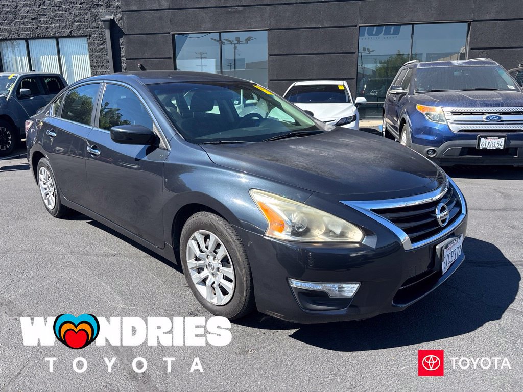 Used 2014 Nissan Altima 2.5 FWD image 1