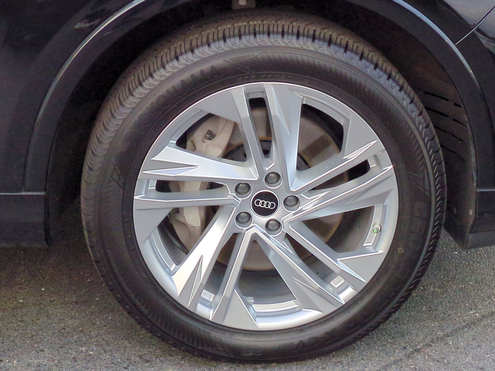 Used 2022 Audi Q7 Premium Plus image 13