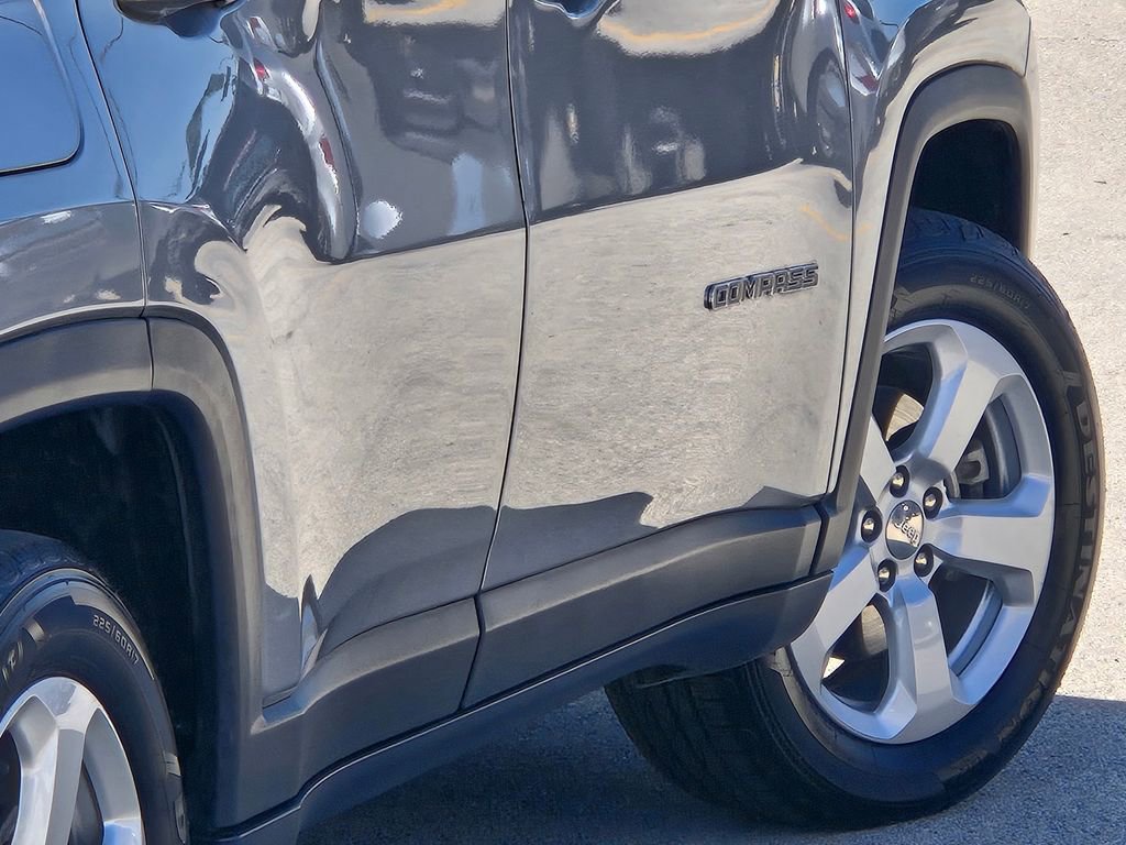 Used 2019 Jeep Compass Latitude AWD/4WD image 19
