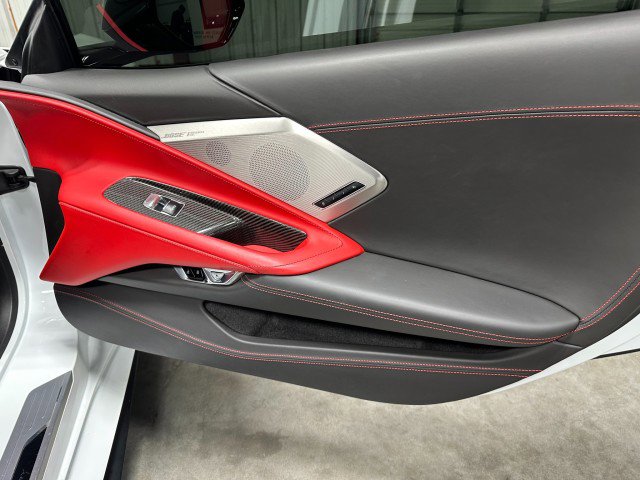 Used 2022 Chevrolet Corvette Stingray Premium Cpe w/ Z51 Performance Package RWD image 31