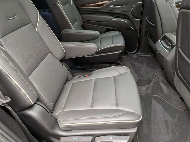 Certified 2024 Cadillac Escalade Premium Luxury image 27