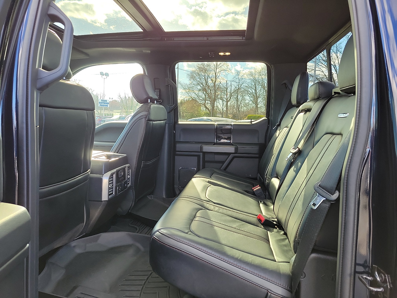 Used 2021 Ford F250 Platinum w/ FX4 Off-Road Package AWD/4WD image 11