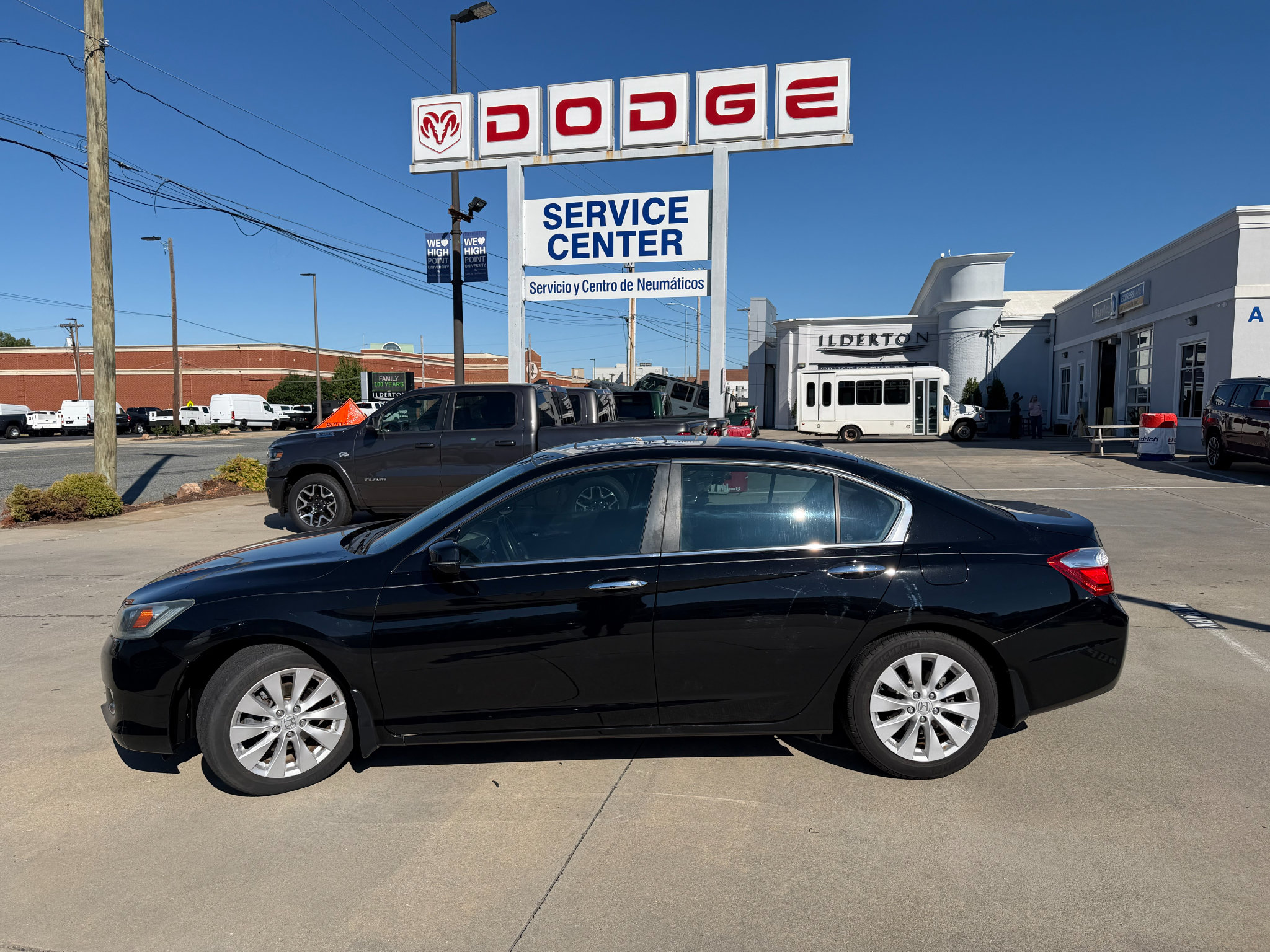 Used 2015 Honda Accord EX-L image 2