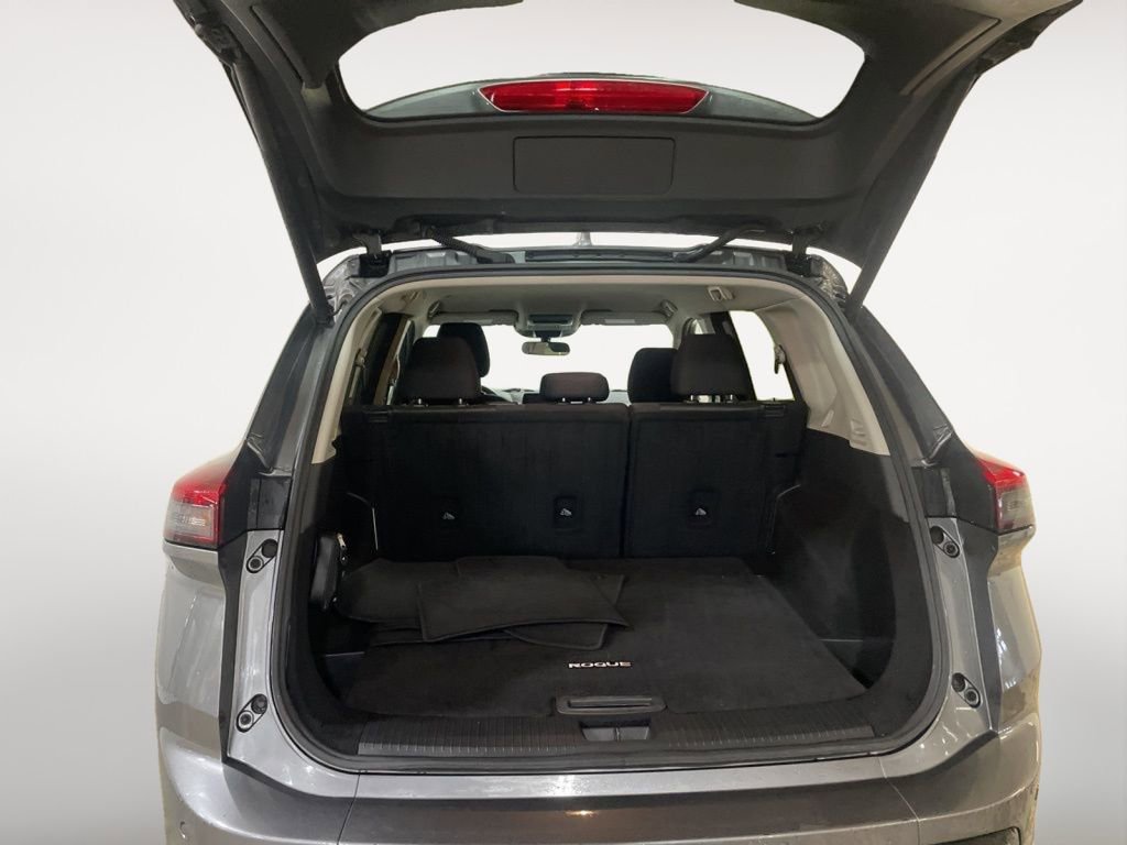 Used 2024 Nissan Rogue SV AWD/4WD image 6