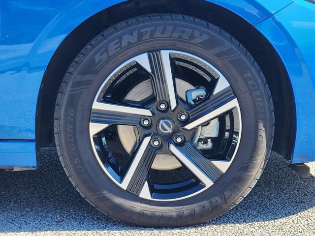 Used 2025 Nissan Sentra SV FWD image 11