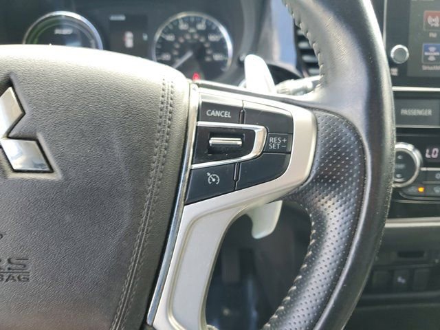 Used 2018 Mitsubishi Outlander SEL image 20