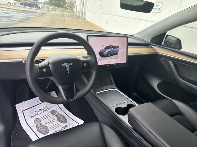 Used 2024 Tesla Model Y Long Range image 12