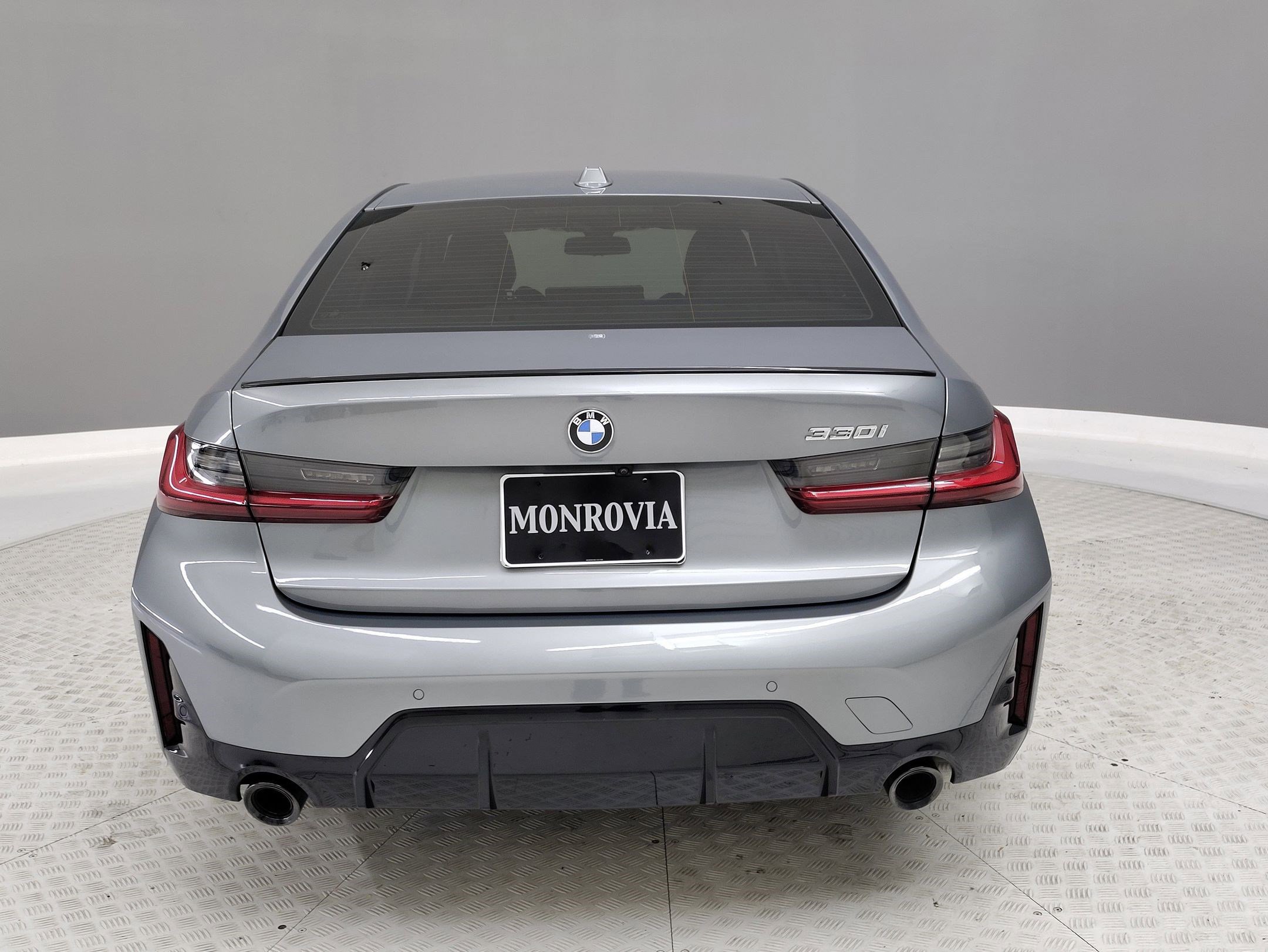 Certified 2023 BMW 330i Sedan w/ M Sport Package image 7