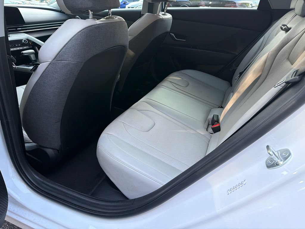 Used 2023 Hyundai Elantra Limited FWD image 20