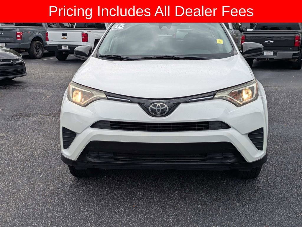 Used 2018 Toyota RAV4 LE FWD image 10
