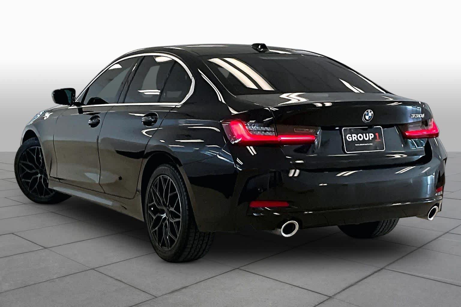 Used 2024 BMW 330i Sedan w/ Convenience Package RWD image 10
