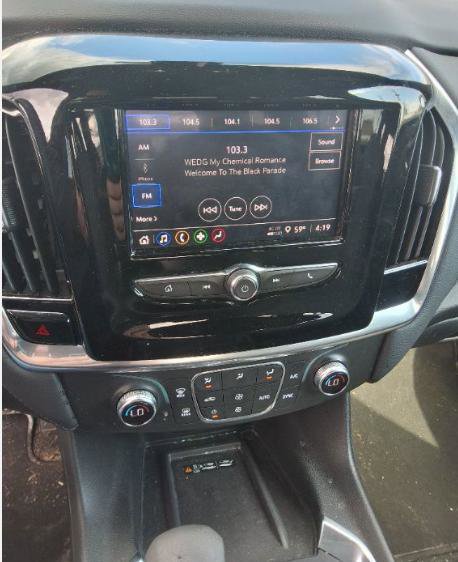 Used 2023 Chevrolet Traverse LT FWD image 4