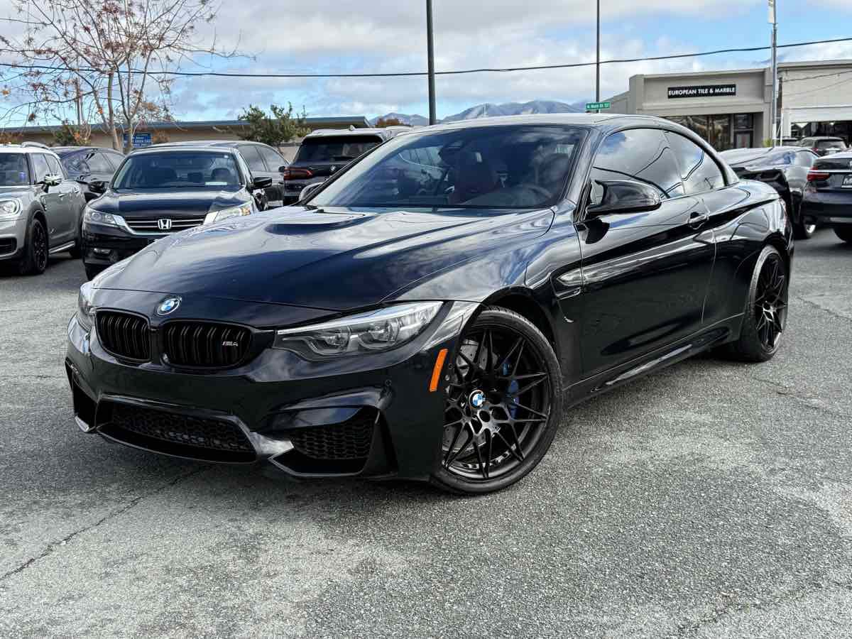 Used 2018 BMW M4 Convertible w/ Competition Package image 3