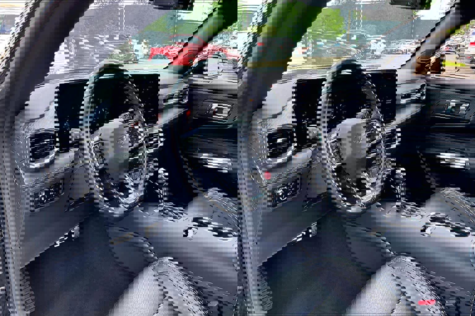 Used 2025 Ford Mustang Premium image 14