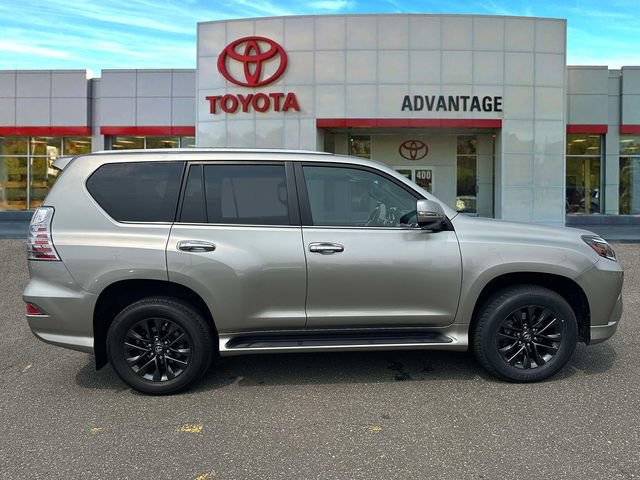 Used 2023 Lexus GX 460 Premium w/ Premium Package AWD/4WD image 5