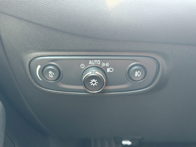 Used 2024 Chevrolet Equinox Premier FWD image 28