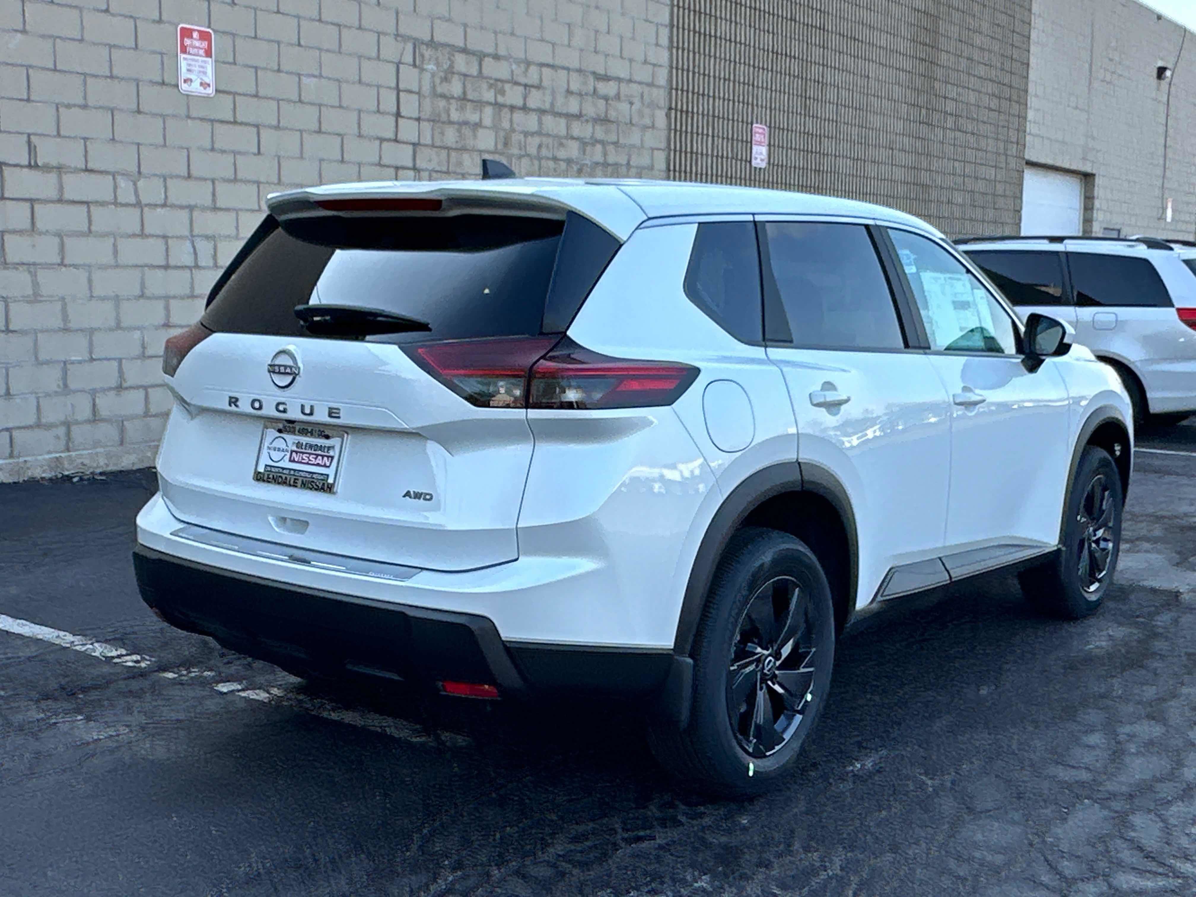 New 2026 Nissan Rogue SV w/ Cold Weather Package AWD/4WD image 4