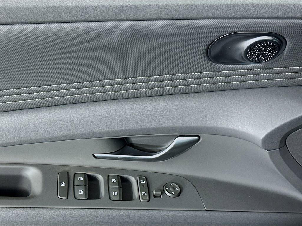 New 2026 Hyundai Elantra Sport image 18