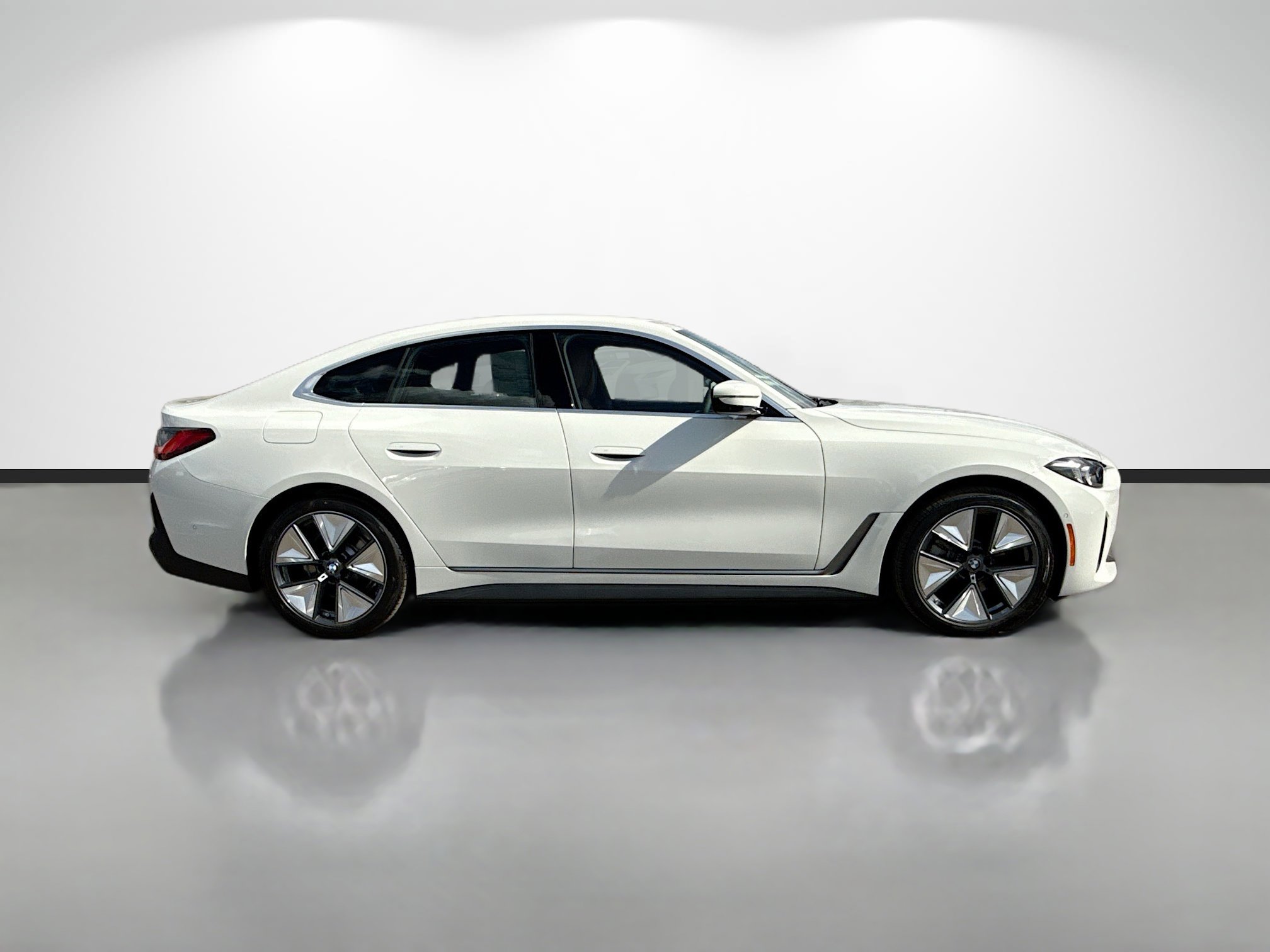 New 2026 BMW i4 eDrive40 w/ Parking Assistance Package image 2