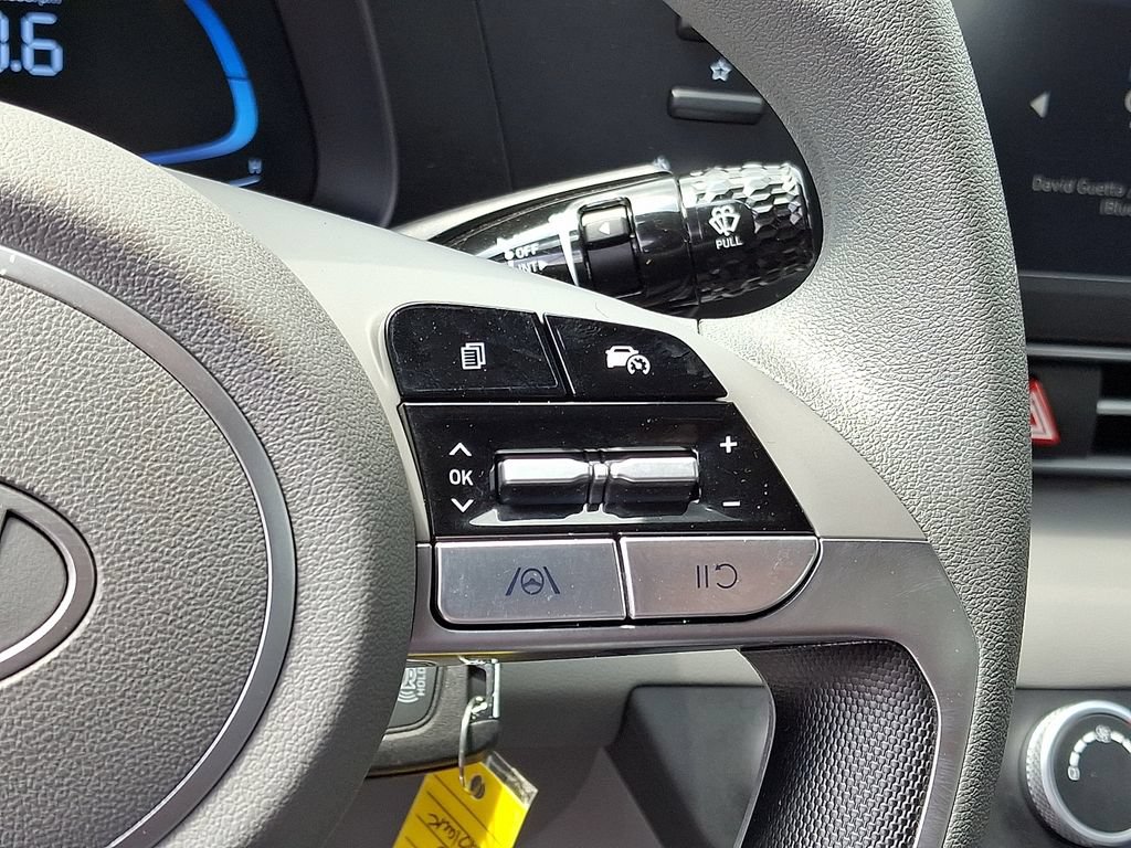 Certified 2025 Hyundai Elantra SE w/ Cargo Package FWD image 22