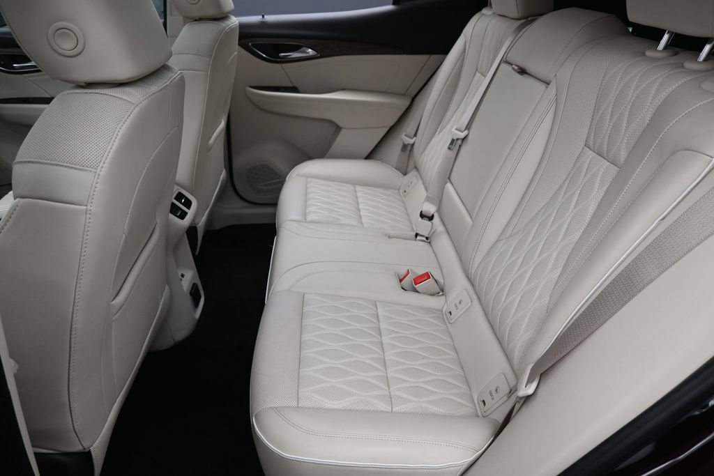 Used 2023 Buick Envision Avenir AWD/4WD image 30