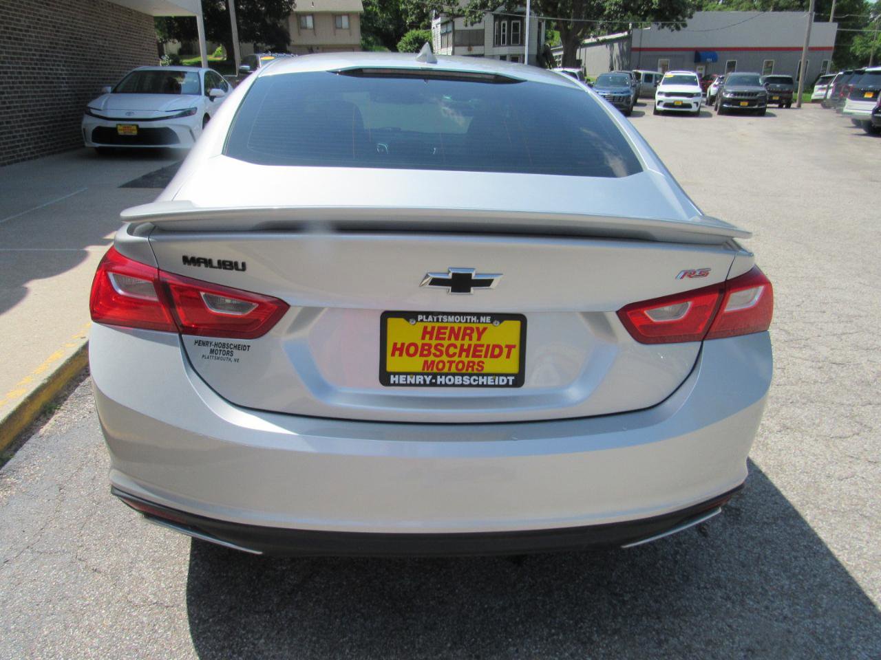 Used 2021 Chevrolet Malibu RS FWD image 3