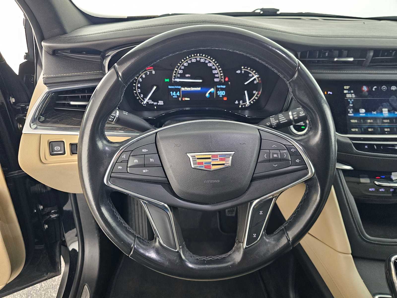 Used 2019 Cadillac XT5 FWD image 22