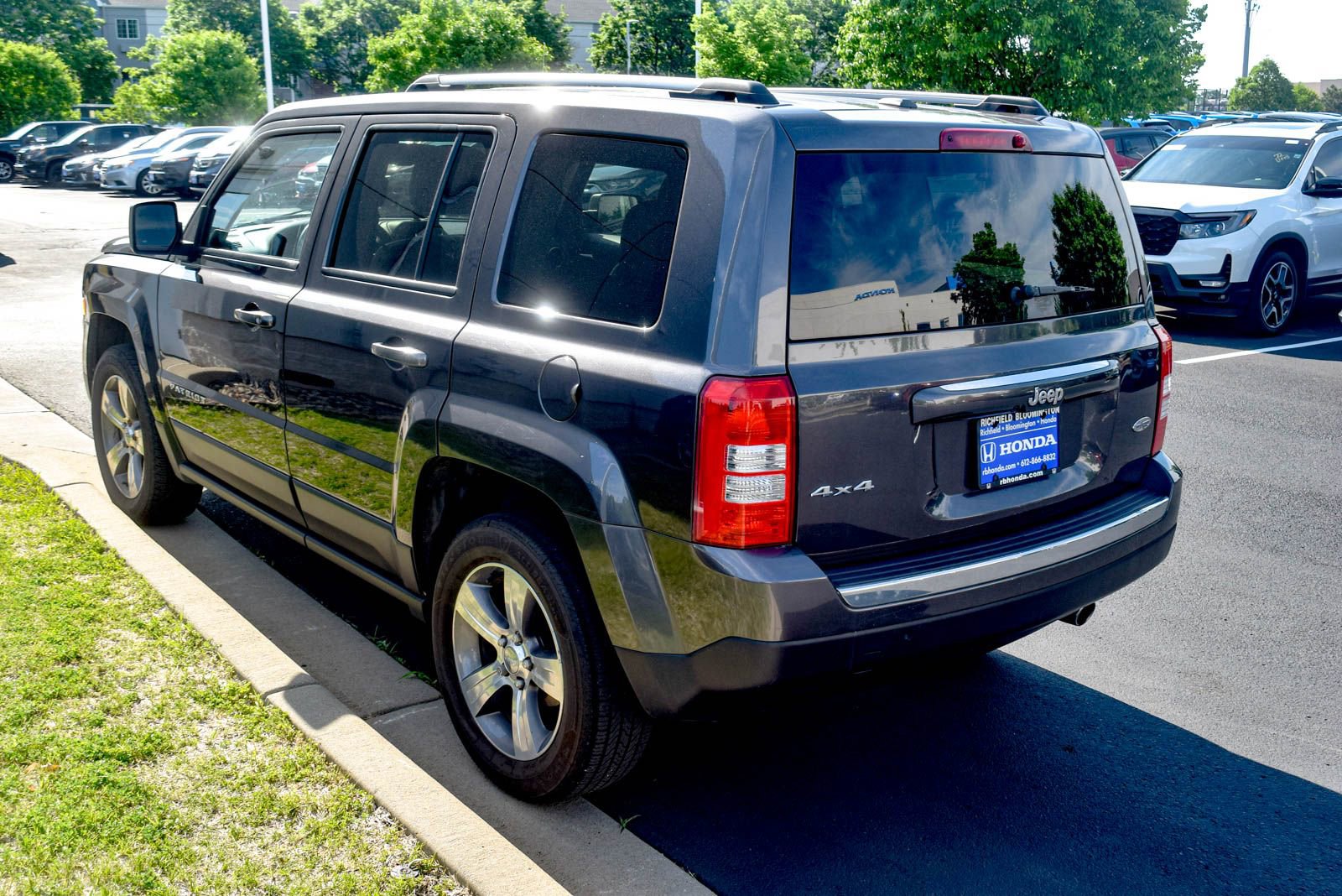 Used 2017 Jeep Patriot High Altitude AWD/4WD image 6