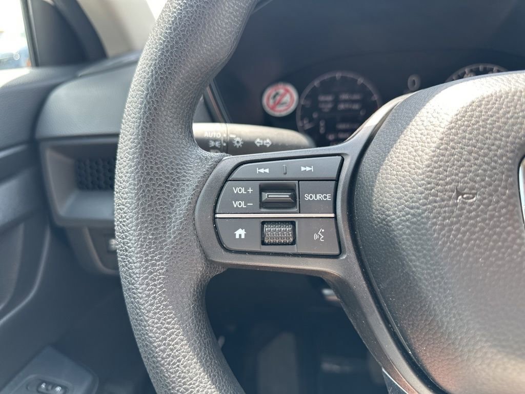 Used 2025 Honda CR-V LX image 19