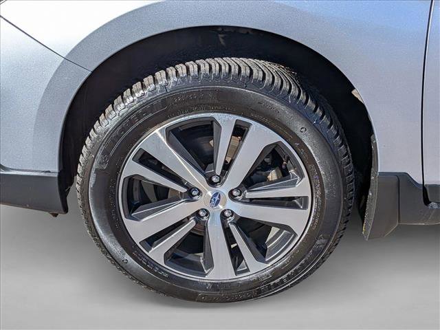 Used 2018 Subaru Outback 2.5i Limited image 9