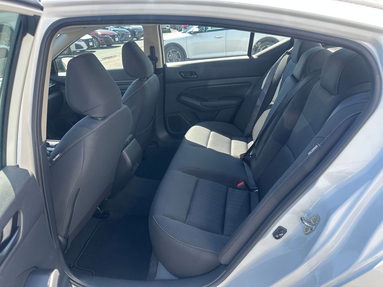 Used 2025 Nissan Altima 2.5 SV FWD image 25