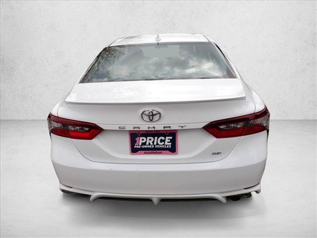 Used 2024 Toyota Camry SE FWD image 3