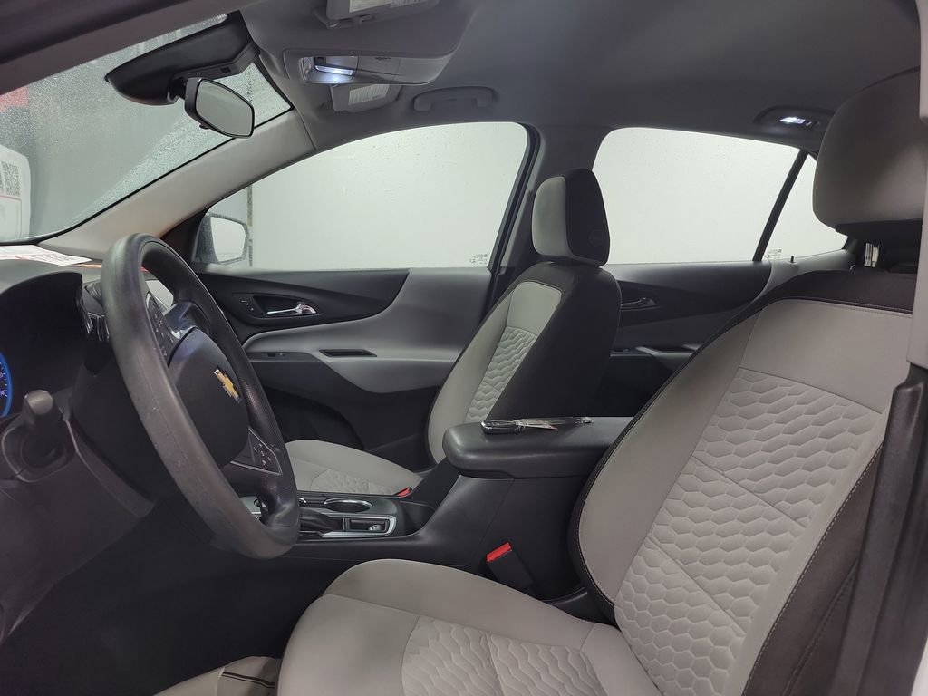 Used 2020 Chevrolet Equinox LS image 13
