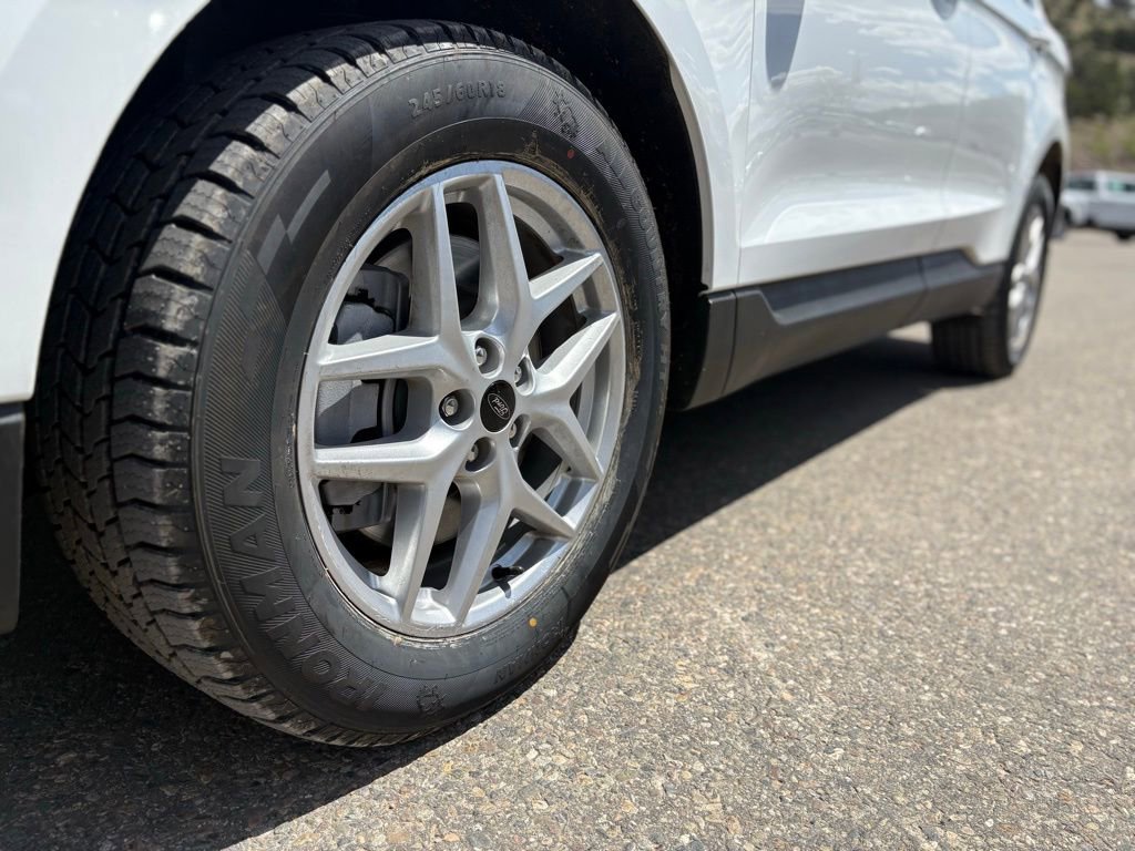 Certified 2024 Ford Edge SEL AWD/4WD image 13