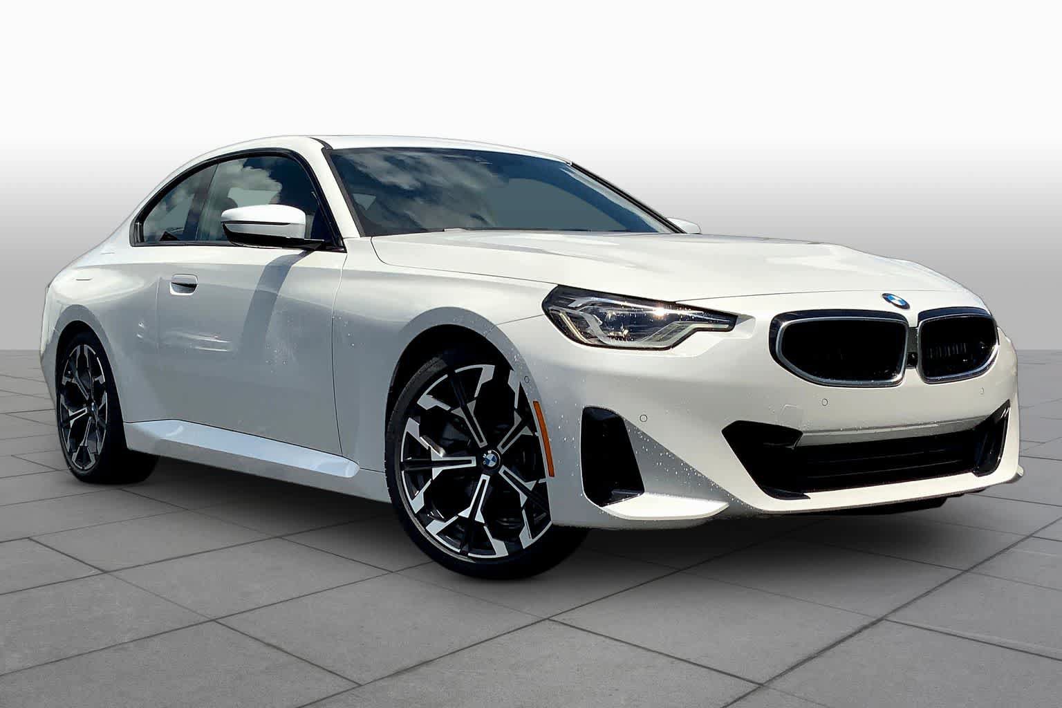 New 2025 BMW 230i Coupe w/ Premium Package RWD image 2