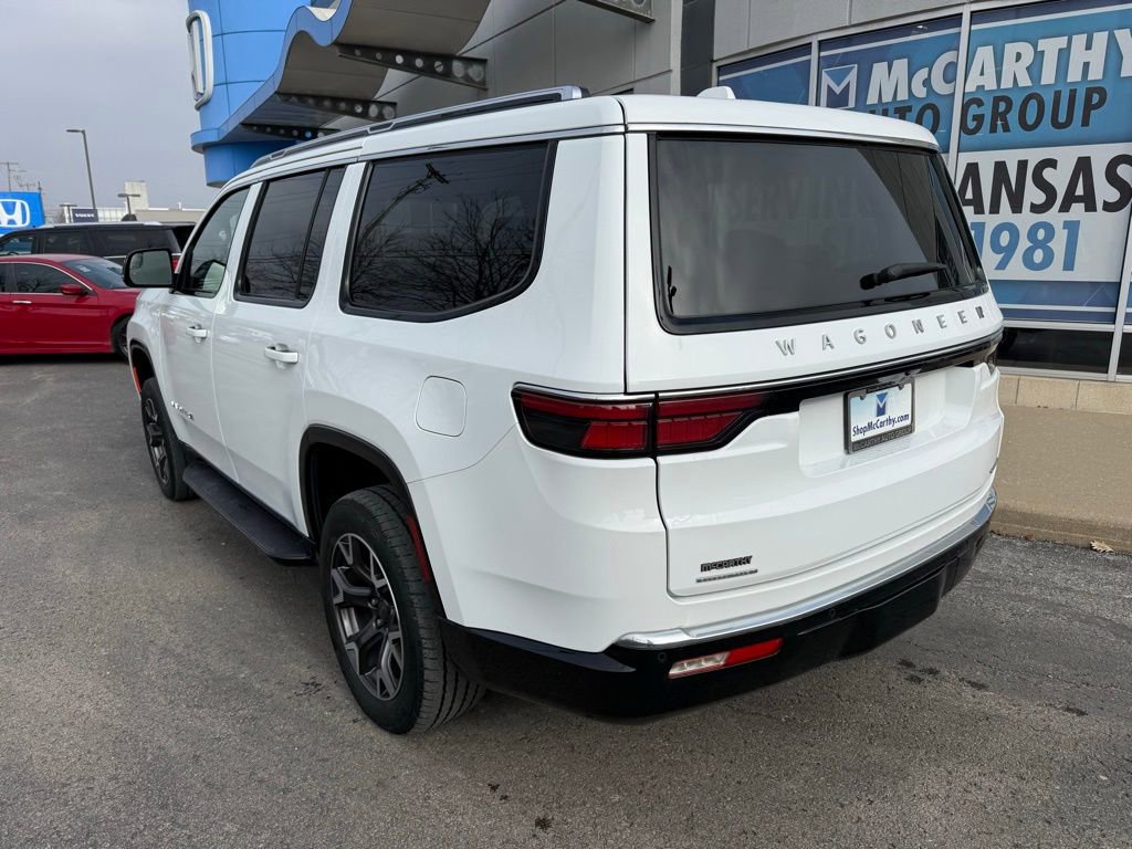 Used 2023 Jeep Wagoneer Series III w/ Preferred Equipment Group image 12