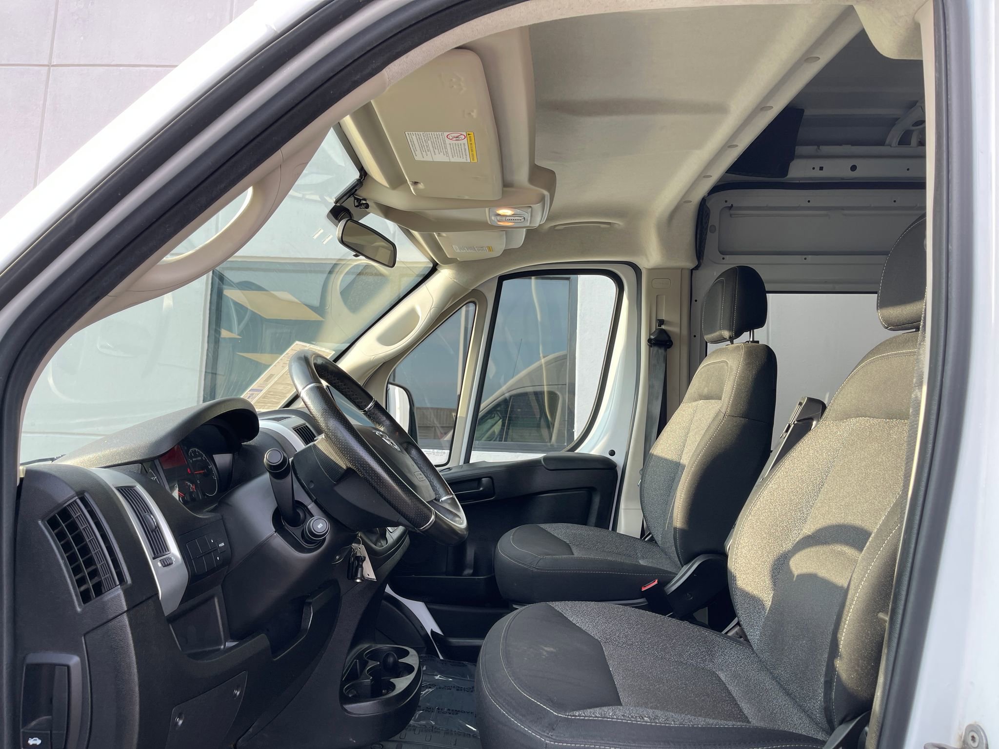 Used 2020 RAM ProMaster 2500 w/ Premium Appearance Group FWD image 10