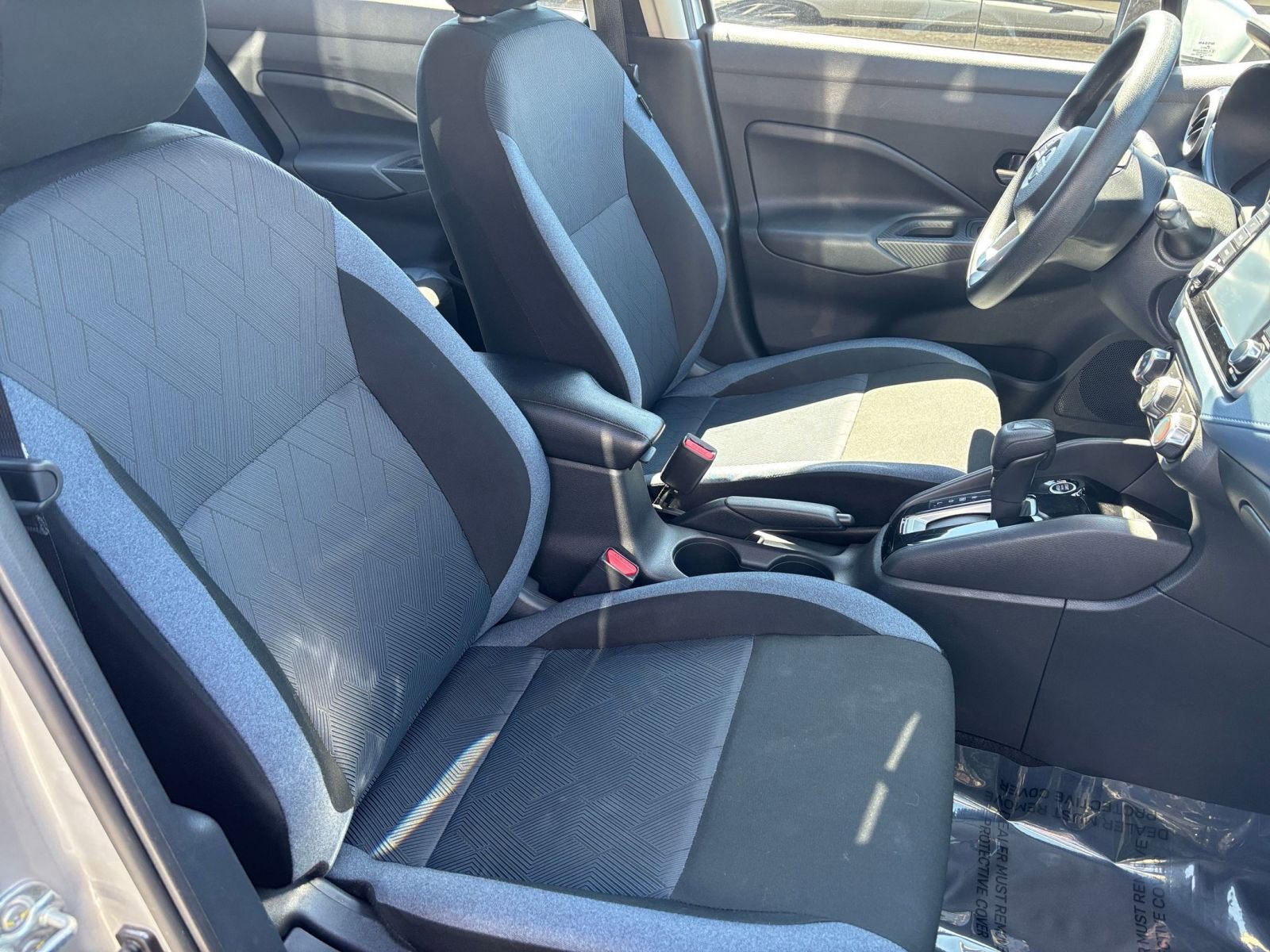 Used 2025 Nissan Versa SV image 34