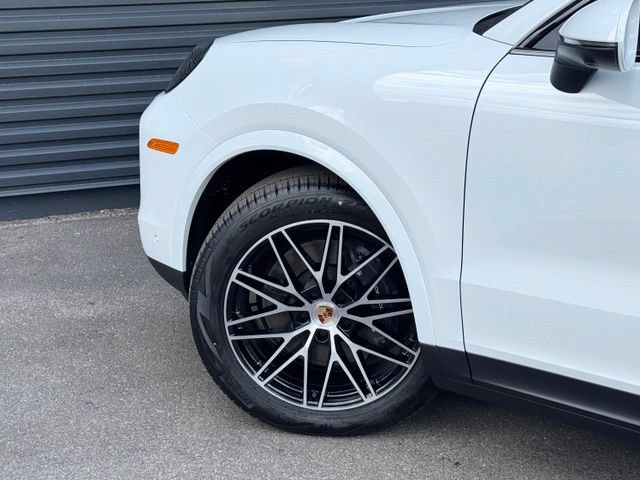 New 2026 Porsche Cayenne Coupe AWD/4WD image 12