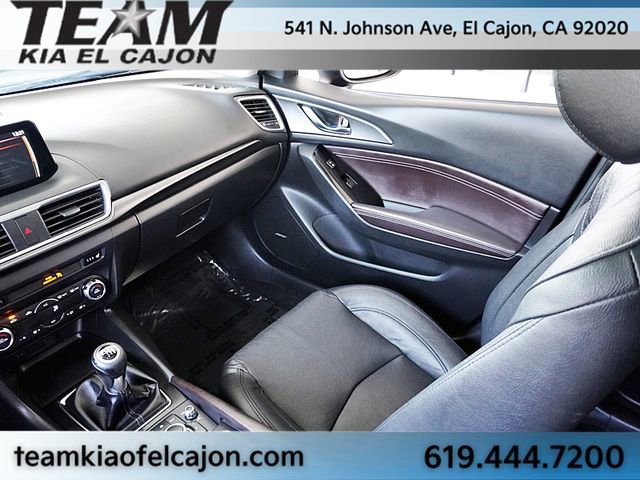 Used 2017 MAZDA MAZDA3 Grand Touring w/ Premium Equipment Package FWD image 22