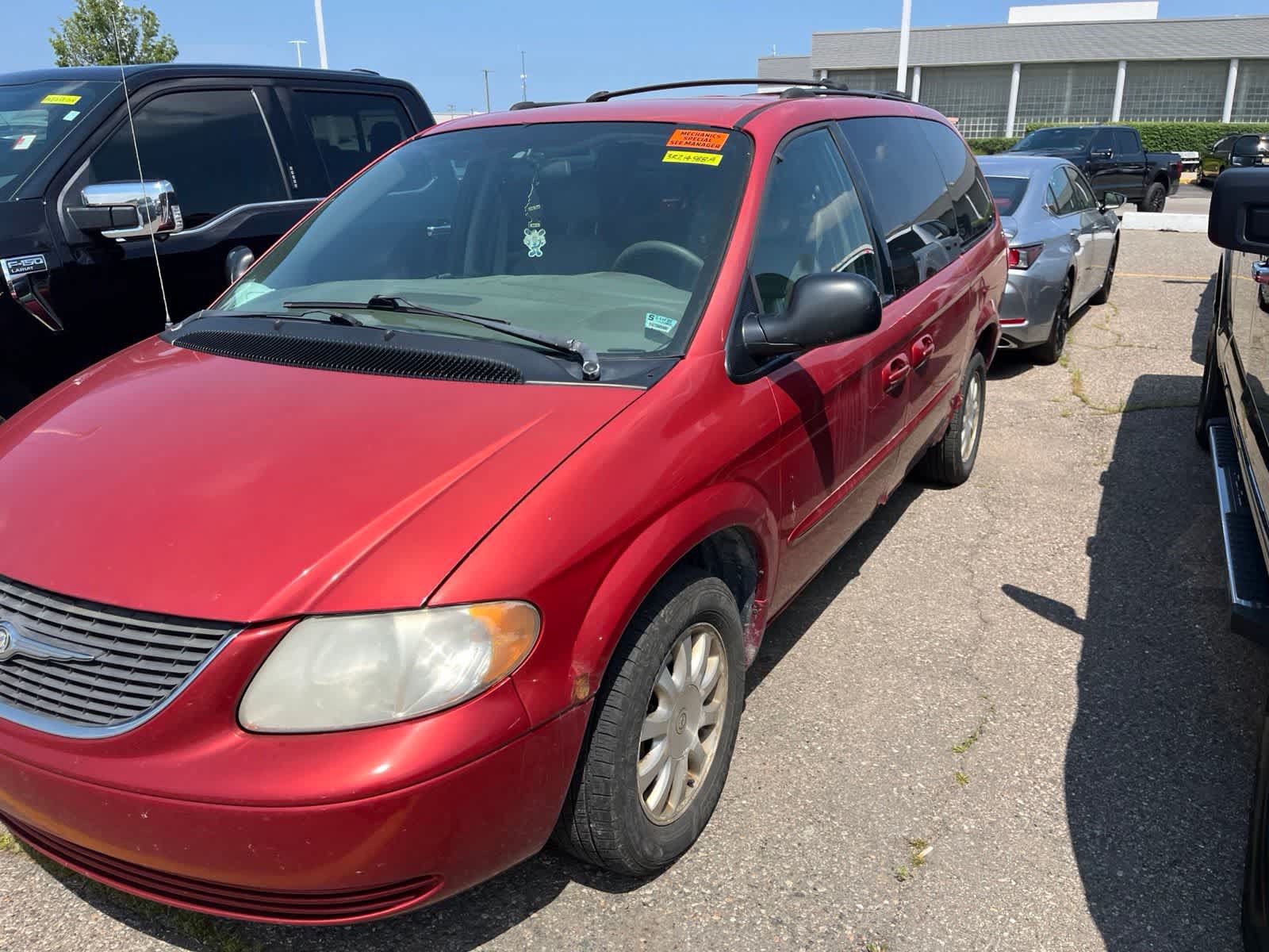 Used 2003 Chrysler Town & Country EX FWD image 4